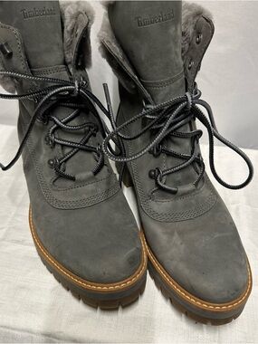 Timberland Women's Gray Lace-Up Nubuck Winter Boots with Tan Welt